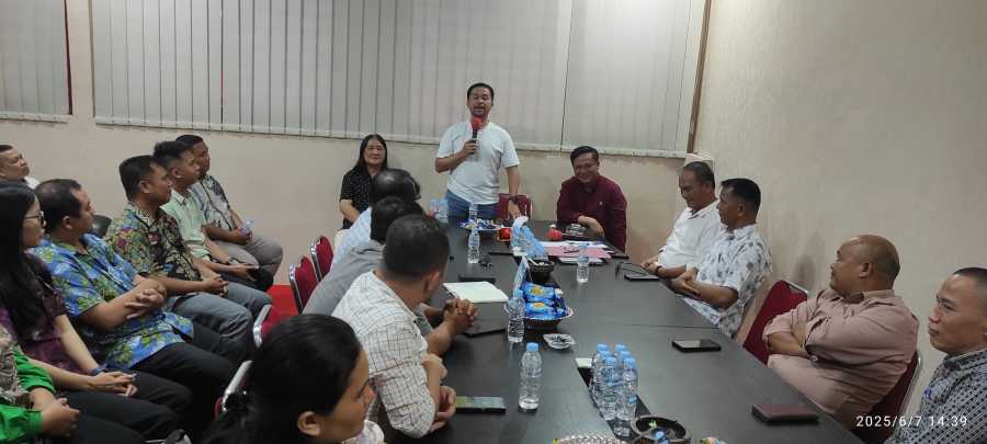 Ketua Yayasan Perguruan Tinggi Nias Kunjungi Universitas Nias, Berikan Dorongan Baru Bagi Inovasi dan Pengembangan Kampus